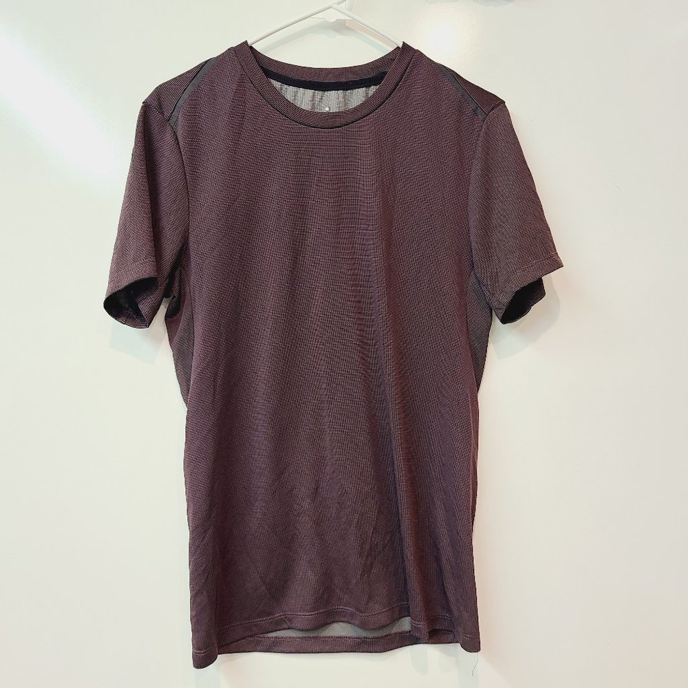 Apana Shirt Short Sleeve Mens Small Burgundy Silky Athletic Workout Top